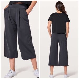 Lululemon Can You Feel The Pleat Cropped Lounge Pants Wide Leg 10